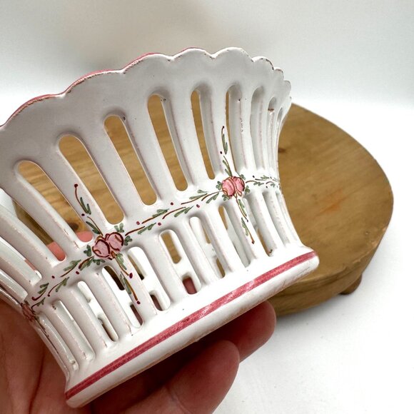 Italy Pottery Hand Painted 5.25” Reticulated Pierced Bow at Flowers - Picture 3 of 9